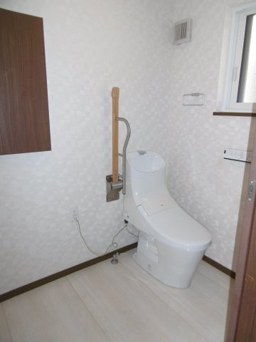 つくば市春風台　東南角地のトイレ|１階トイレ