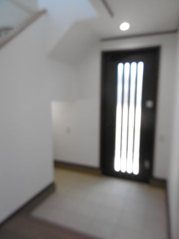 つくば市春風台　東南角地の玄関