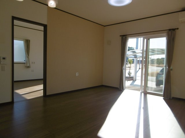 つくば市春風台　東南角地の居間・リビング