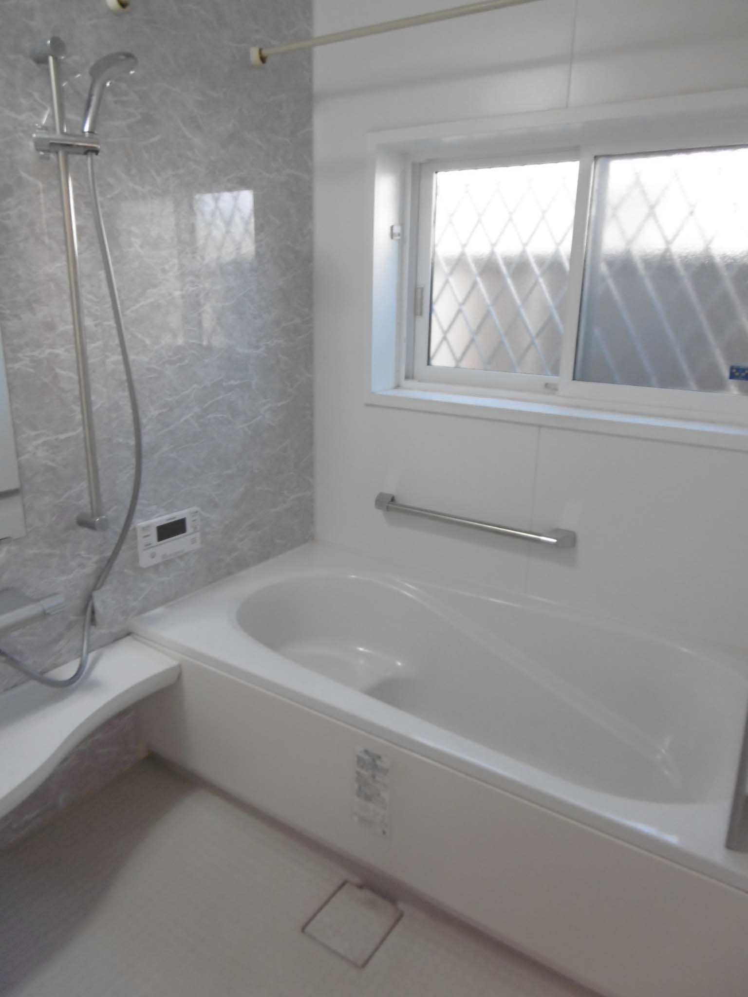 つくば市春風台　東南角地の浴室