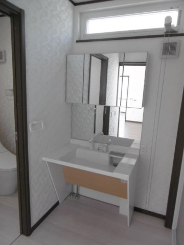 つくば市春風台　東南角地の洗面所