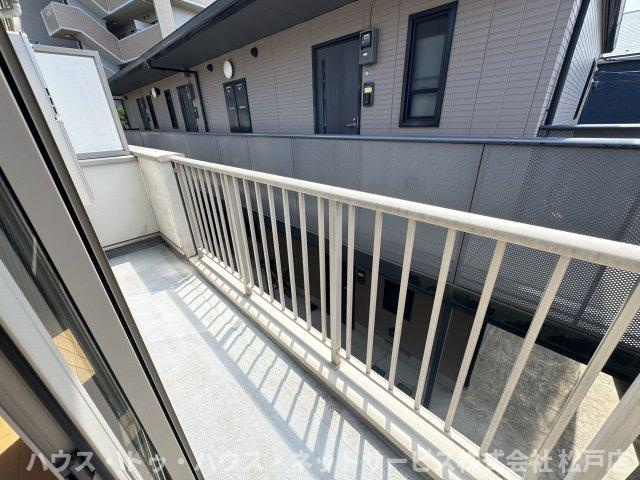 クレフラスト松戸吉井町Ｂ棟のバルコニー