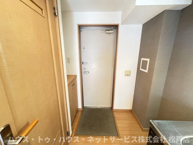 クレフラスト松戸吉井町Ｂ棟の玄関