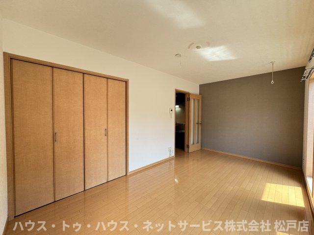 クレフラスト松戸吉井町Ｂ棟の寝室