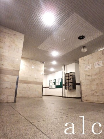 トーカン新宿第2キャステールのエントランス|綺麗なエントランスで管理状態もばっちり！