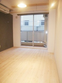 トーカン新宿第2キャステールの居間・リビング