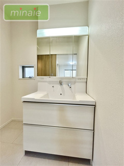 【独立洗面台】 | 室内物干し・食洗機付　LDK高天井　三山2　1棟 | 施工例