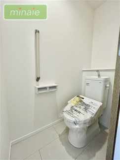 【トイレ】 | 室内物干し・食洗機付　LDK高天井　三山2　1棟 | 施工例