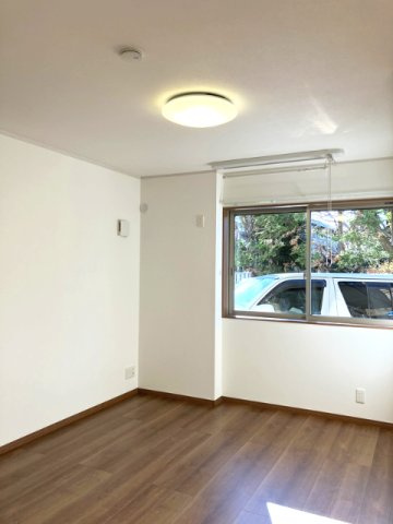 サンライズ国立Ⅱの居間・リビング