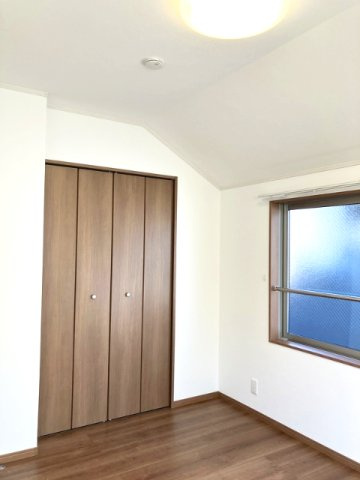 サンライズ国立Ⅱの洋室