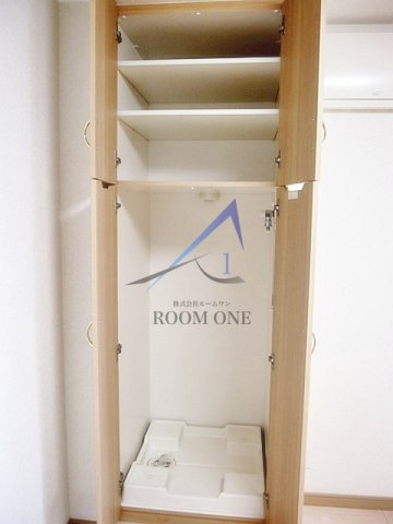 ルーブル都立家政参番館の設備|洗濯機置き場です。