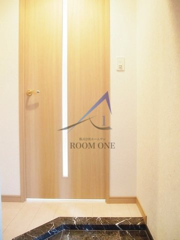 ルーブル都立家政参番館の玄関|玄関です。