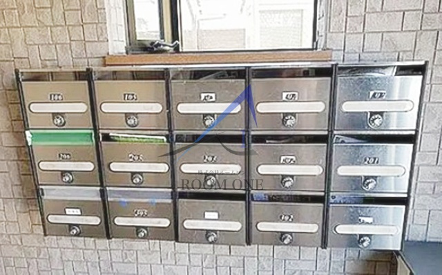 ヴィラージュシャルマンのその他共用部分|集合ポストです。