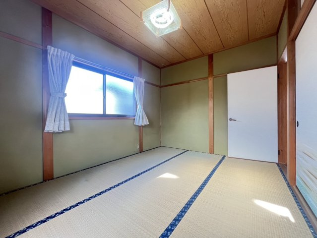 半田市上池町1丁目の和室|2階和室　別角度☆