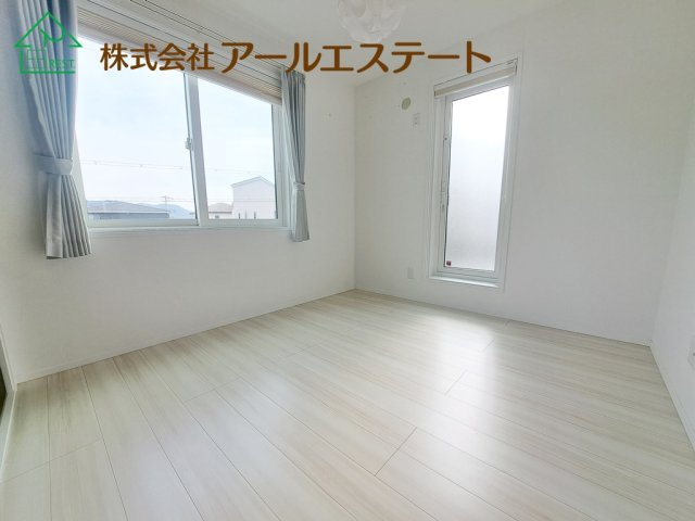 姫路市花田町上原田　　中古戸建の寝室