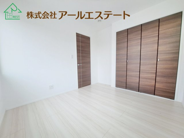 姫路市花田町上原田　　中古戸建の寝室