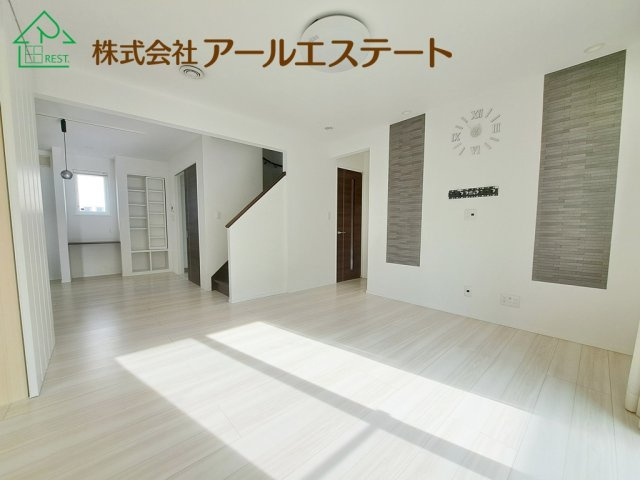 姫路市花田町上原田　　中古戸建の居間・リビング