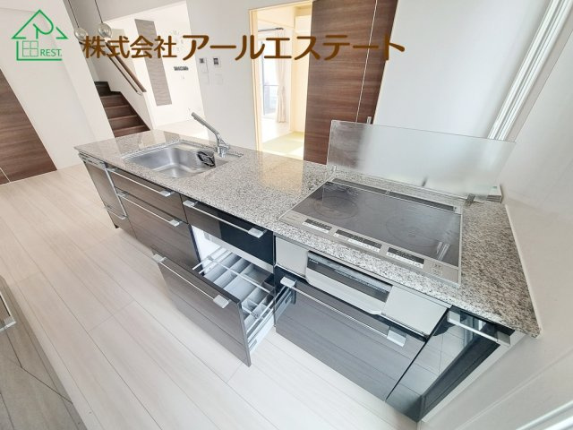 姫路市花田町上原田　　中古戸建のキッチン