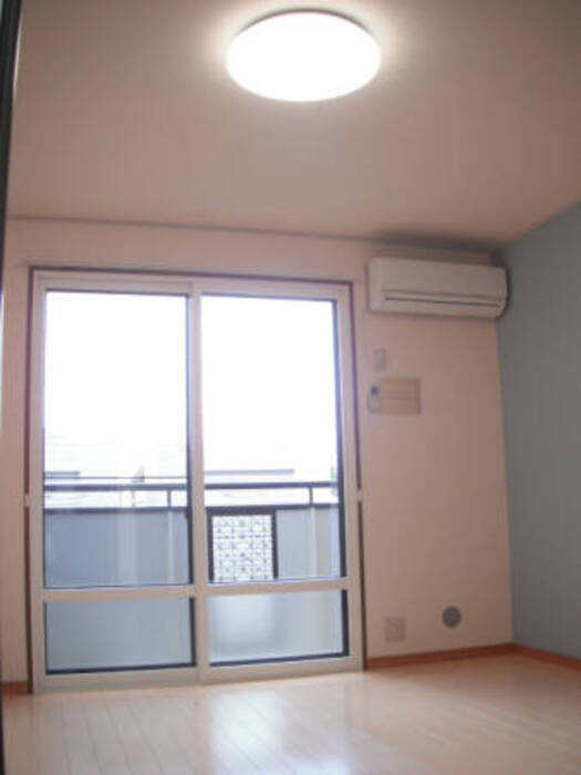 サンハイツ小中島　Ｅの居間・リビング