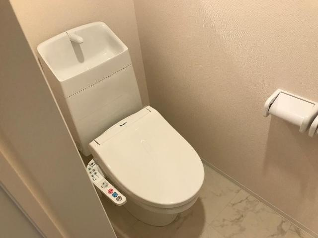 仮）犬山市裏之門新築アパートのトイレ|シャワー付トイレ（イメージ）