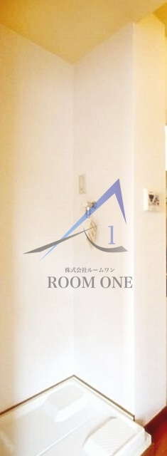 マ・メゾン・ボヌールの設備|洗濯機置き場です。