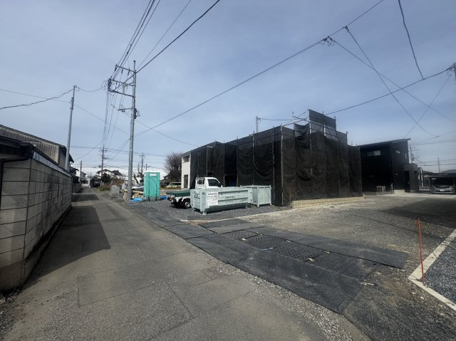 新築　伊勢崎市市場町第9　クレイドルガーデン　2号棟の前面道路含む現地写真|現地写真　南側接道幅員約4ｍ