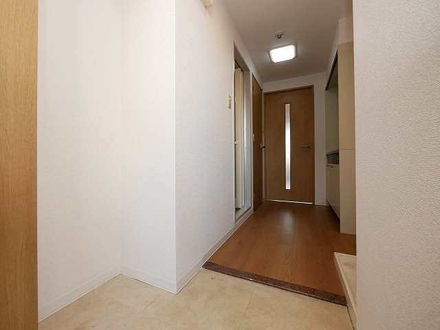 アブレスト桜川の玄関