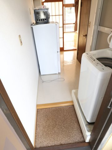 シティハイム郷の玄関|※画像は102号室のものです。