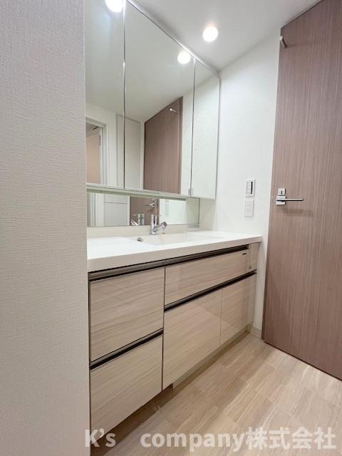 ◎茅ヶ崎市赤松町　プライム湘南辻堂リーフィアレジデンスの独立洗面台|ゆったりとした広さの洗面化粧台☆