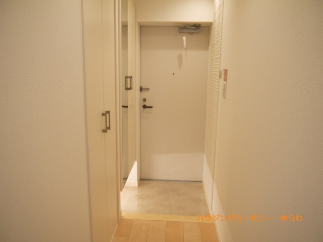 【玄関】 | レーベンハイム中板橋２ | 玄関はお客様をお出迎えする最初の場所、帰ってくる時に入る最初の場所。そんな場所だからこそ、より良い空間に…。