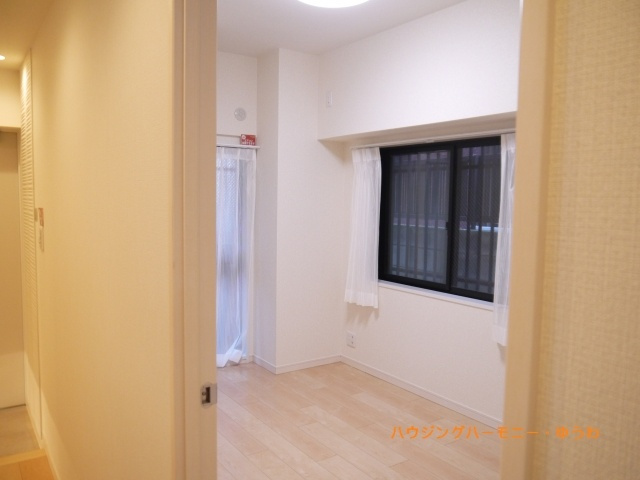 【洋室】 | レーベンハイム中板橋２ | 床は、木の温もりが優しいフローロング造りとなっています。