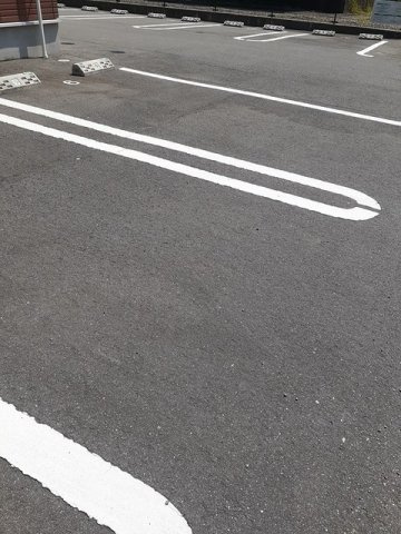 ブランジュ　Ⅱの駐車場|駐車場があります