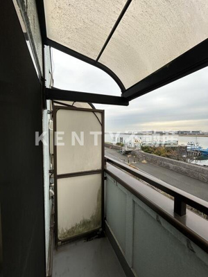 【バルコニー】 | リバービュ－羽田 | 暖かな日差しのふりそそぐバルコニー