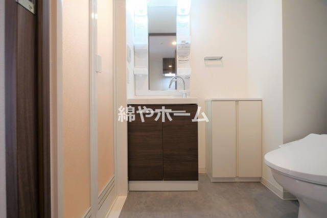 ワールドアイ大阪城EASTアドバンスの独立洗面台|朝の身支度には欠かせない独立洗面化粧台