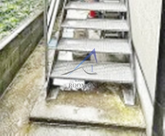 Ｔ’ｓ　ＯＴＡＫＩＢＡＳＨＩのその他共用部分|共有階段です。