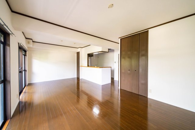 インペリアル大賀1の居間・リビング