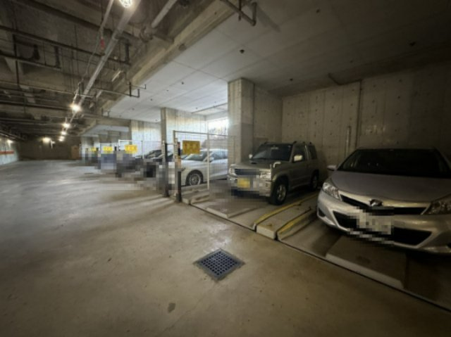 【駐車場】