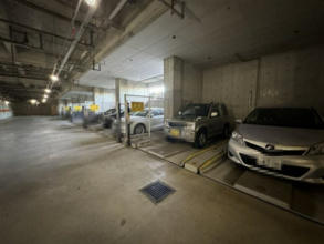 【駐車場】