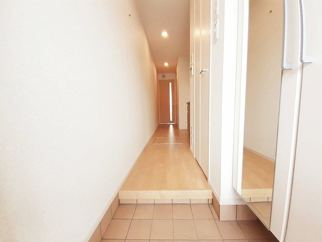 トータルインＮの玄関