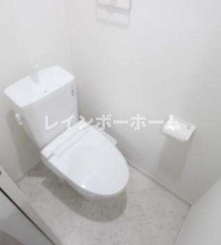 千葉市花見川区朝日ケ丘４丁目のアパートのトイレ