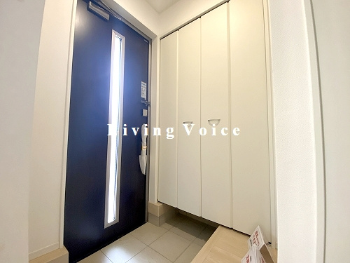 【玄関】 | 【仲介手数料０円】平塚市田村第48　新築一戸建て　1号棟　全2棟 | 平塚市田村第48　新築一戸建て