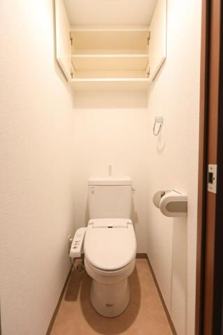 スカイコートヌーベル中村橋のトイレ