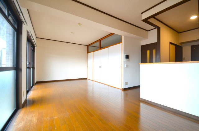 インペリアル大賀2の居間・リビング