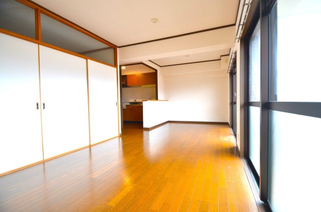 インペリアル大賀2の居間・リビング