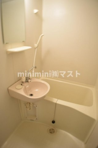 ドエル堀江南の洗面所|※同マンション別間取り参考写真です