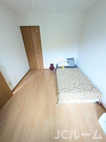 柏崎市西山町鬼王の賃貸マンションの寝室