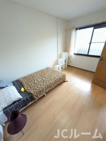 柏崎市西山町鬼王の賃貸マンションの居間・リビング