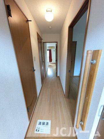 柏崎市西山町鬼王の賃貸マンションの玄関