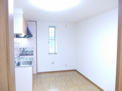 【居間・リビング】 | ローズ・クロス西館