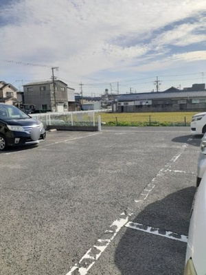 【駐車場】 | ローズ・クロス西館